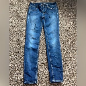 American Eagle dark wash skinny jeans